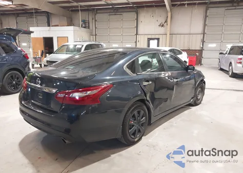 2018 Nissan Altima 2.5 S z USA, uszkodzony, nr VIN 1N4AL3APXJC243023